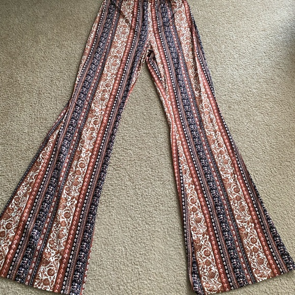 Multi patterned flared pants - Picture 2 of 3